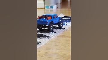 SCX24 Gladiator wobble itself thru #rccar #rcshorts #axial #gladiator #rccrawling #scx24