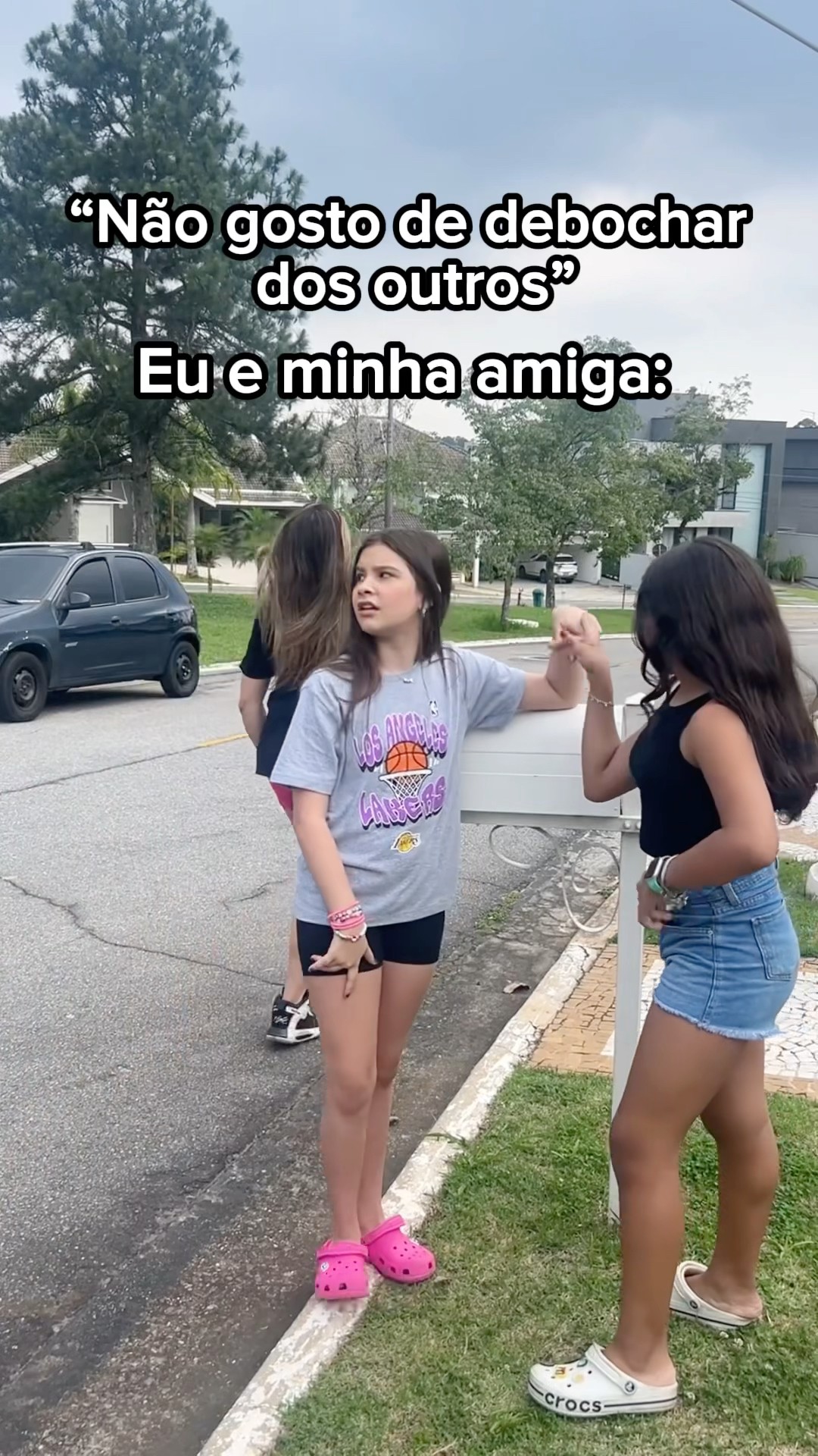 AMIGA DEBOCHADA