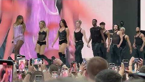 Thumbnail of Tate McRae Summertime Ball 2025 Revolving Door