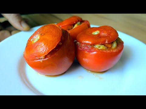 Video: Wie Man Leckere Gefüllte Tomaten Macht