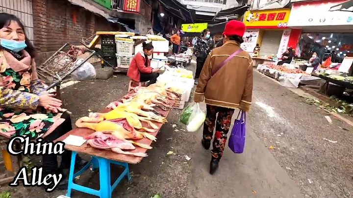 实拍中国城中村。很多卖菜老人一天收入不到10美元——实拍重庆繁忙的菜市场 - 天天要闻