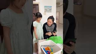 宝子们，墨墨的书包里还有这好东西呢#记录娘俩的日常生活 #人类幼崽成长记 #亲子 #记录母女日常生活 #许愿灯