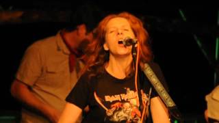 Video voorbeeld van "Neko Case:  People Got A Lotta Nerve"