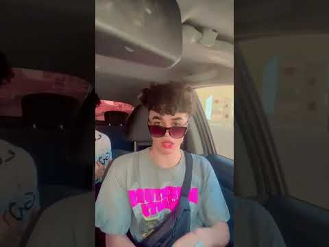 ياخ انت البتعمل فيهو دا البنات ما بعملو بيبو لافي بالعربيه مع حبيبو اخر الزمن ياخ 