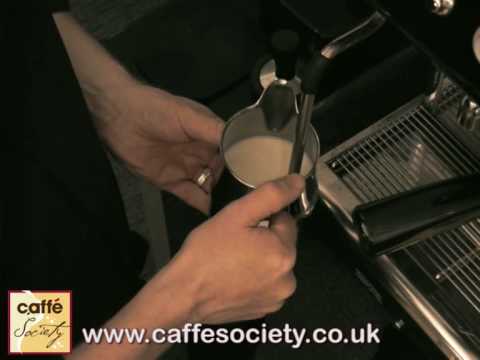 How do you froth milk with a steam wand? - Coolblue - anything for a smile