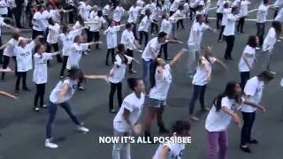 LG G2 The G2 Flash Mob in Ukraine Resimi