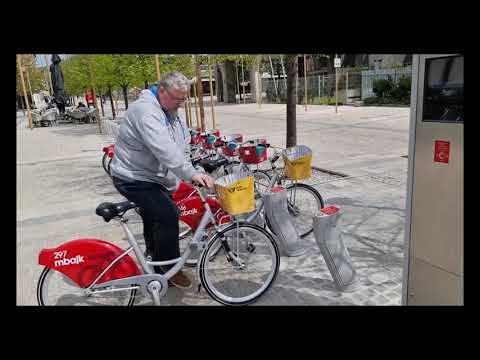 V Mariboru je zaživel Mbajk: Za vas smo preverili, kako si izposoditi mestno kolo