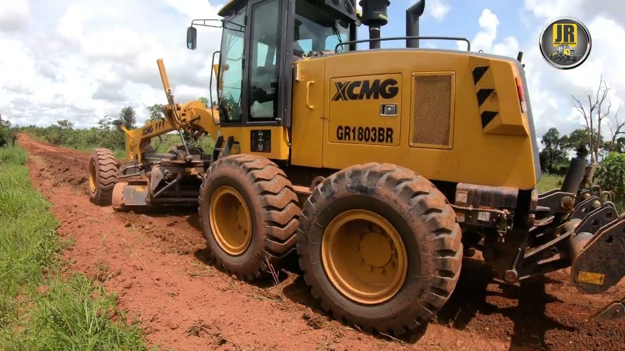 TRABALHANDO NA MOTONIVELADORA  XCMG 1803BR
