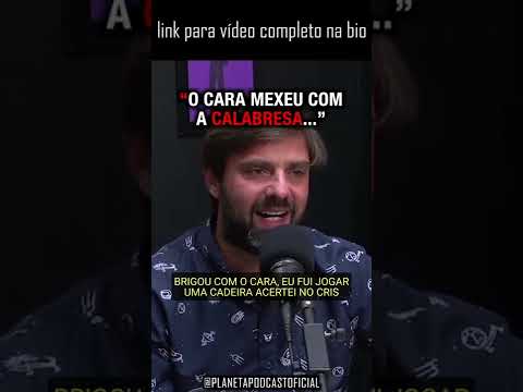 imagem do vídeo CADEIRADA NO DONO DO BAR com Fábio Rabin | Planeta Podcast #shorts