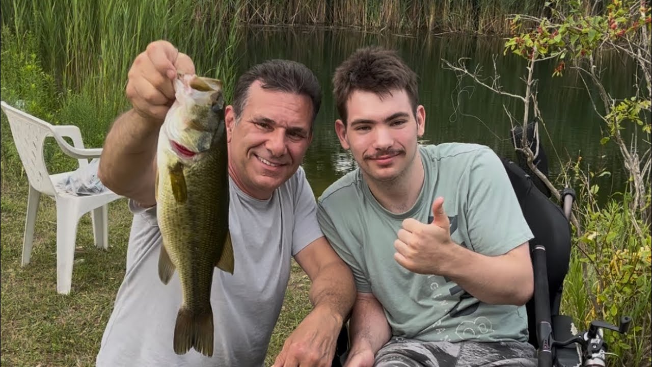 Bass Fishing w/ the Chaser Hand-Poured Soft Plastic Baits crew! #chaser #custombaits #fishing #bass