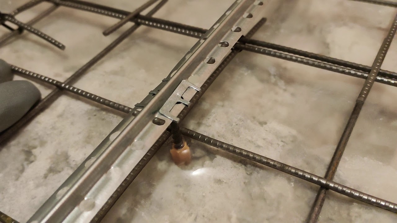 Подготовка пола под укладку плитки в Сан.Узле - YouTube