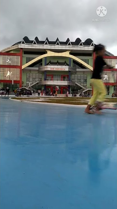 KEREN!! BERLATIH SEPATU RODA DI LAPANG MERDEKA SUKABUMI  #shorts