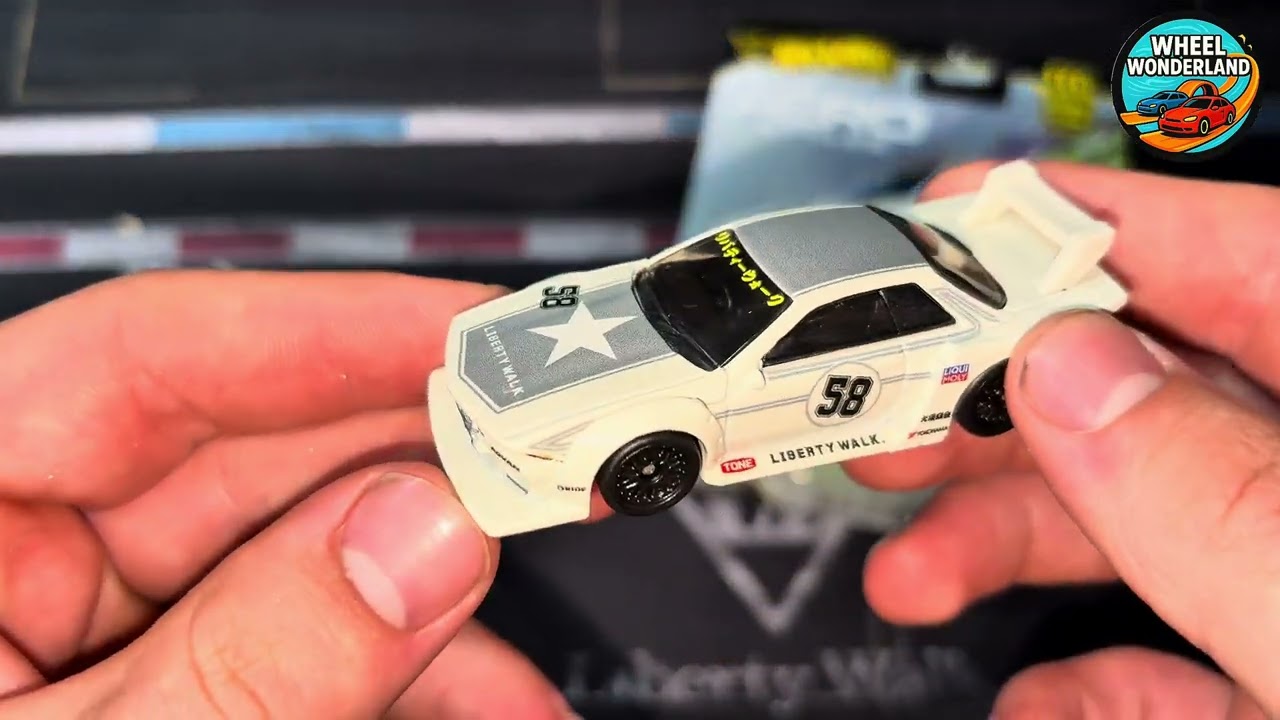 Hot Wheels Premium LB-Kaido Works Nissan R32 Skyline GT-R | Aero