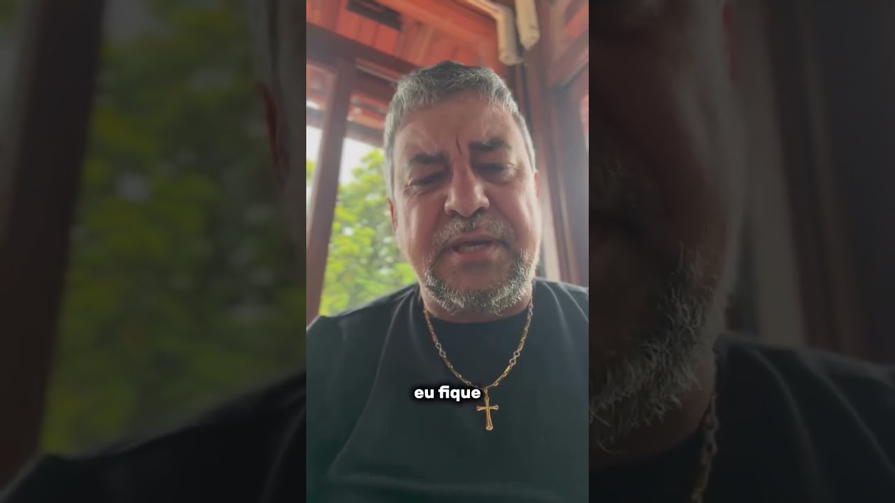 Vice-presidente do PT diz que "ninguém enfrenta fuzil com beijinhos" Vice-presidente do PT diz que "ninguém enfrenta fuzil com beijinhos"