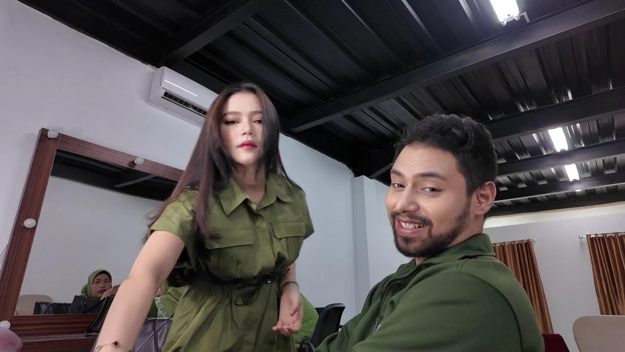 Vlog Keluarga HIJAU Bahagia | Shooting Dan Lunch Bareng RARA