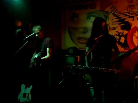 Clovis - El hombre del futuro (Café&Pop Torgal 2008) - YouTube