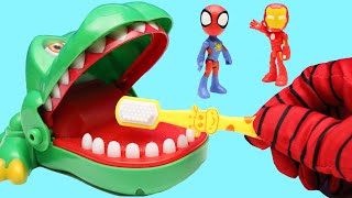 Spidey Hands Teaches How To Brush Teeth For Kids screenshot 3