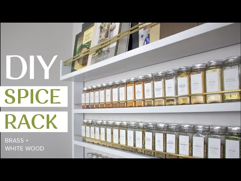 How to Make a DIY Spice Rack