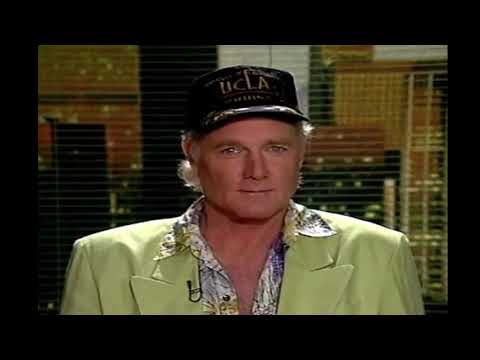 mike love stares at you for a minute - 1,305 views  26 Apr 2019
this video is from this interview -   

 • The Beach Boys Mi...  . which includes a very long and soul piercing staring contest between