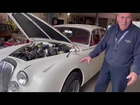 Daimler v8 250