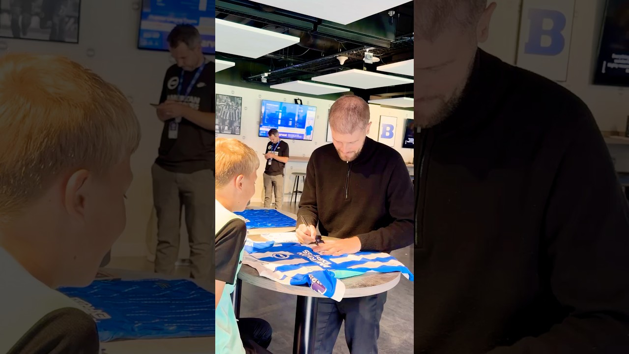 Hosting another signing session for our young Seagulls before our 125 anniversary match! 💙🤍 #BHAFC