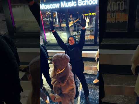 НЕОЖИДАННАЯ крутая встреча на катке! #прикольноевидео #друзья #рокстар #музыка #одноклассники