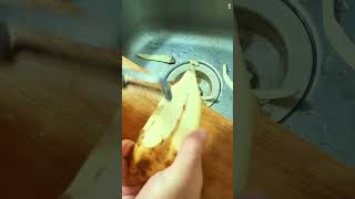 Teknik Dan Skill Mengupas Kulit Kentang Dengan Sangat Presisi