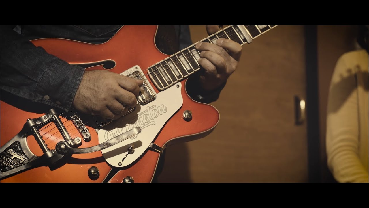 Only Love - Live Session @ Guitar Barn