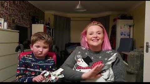 4 sleeps to go - Makaton Countdown to Christmas 2019