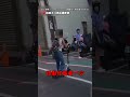 【當自己家？】女童騎滑板車勇闖馬路 機車騎士驚險閃避｜滑板車｜馬路 @WoWtchout