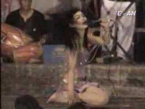 Hesti Bohay: kucing garong - dangdut sawer (dewasa)