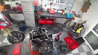 видео: BMW S1000XR 2016 Ремонт двигателя картинка: BMW S1000XR 2016 Ремонт двигателя