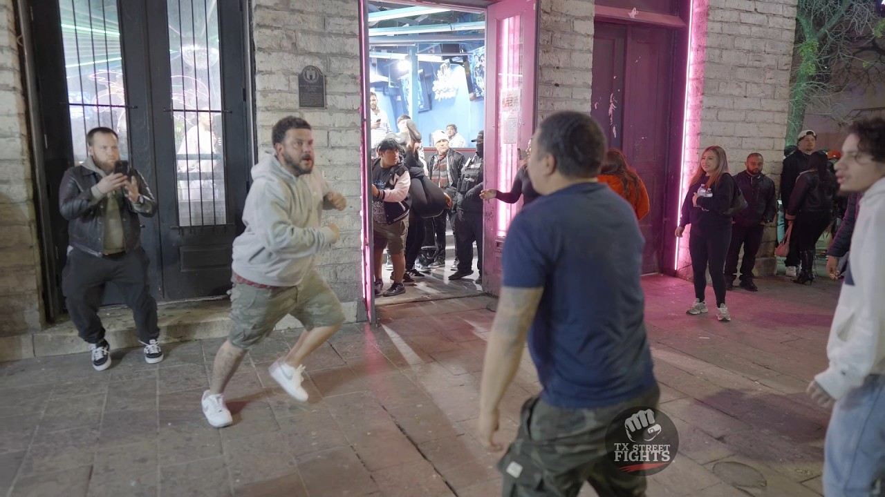 Fight breaks out 2-1-2026 6th Street Austin TX - YouTube