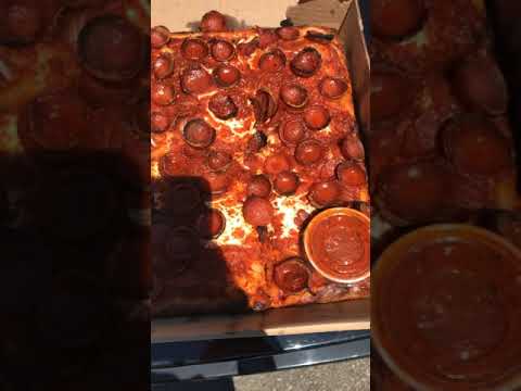 Video: De 12 beste sneetjes pizza in Brooklyn