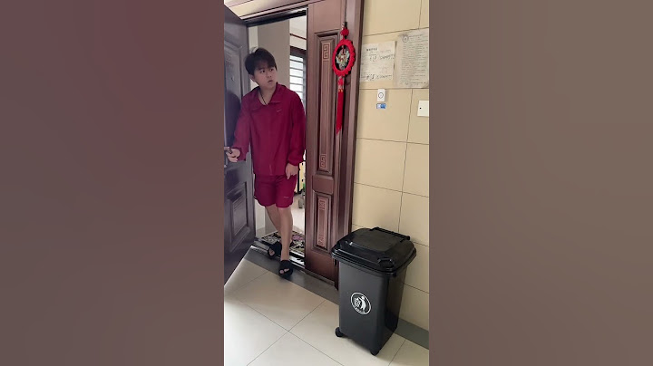 闺女躲在垃圾桶里整爸爸，爸爸这回懵圈了 #baby #funny #萌娃 #cute #cutebaby