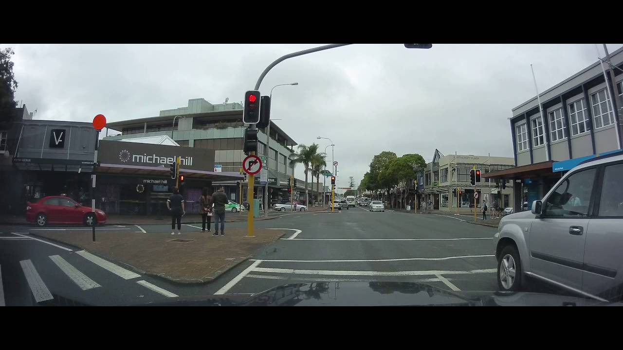 Police inaction on red light runners - YouTube