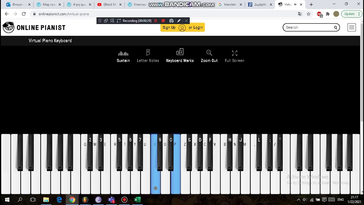 virtual piano with notes