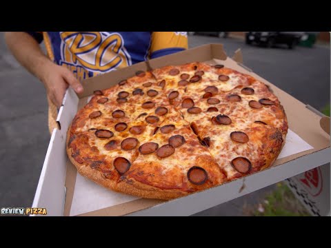 Roz's Pizzeria pizza