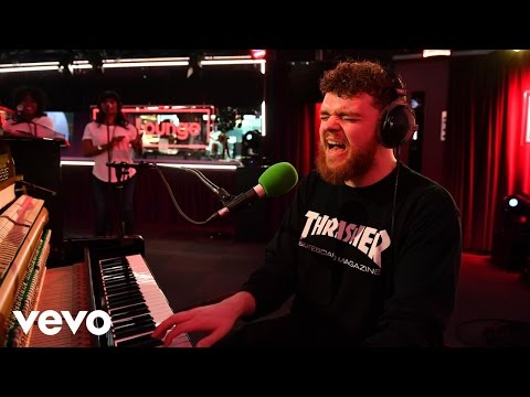 Jack Garratt - Far Cry in the Live Lounge