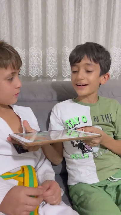 OHAA ! İPAD TABLETİ ARKADAŞINA VERDİ BABASI TEBRİK ETTİ