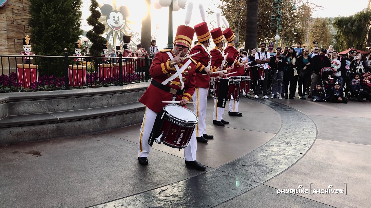 Disneyland Holiday Toy Drummers FINAL PERFORMANCE YouTube