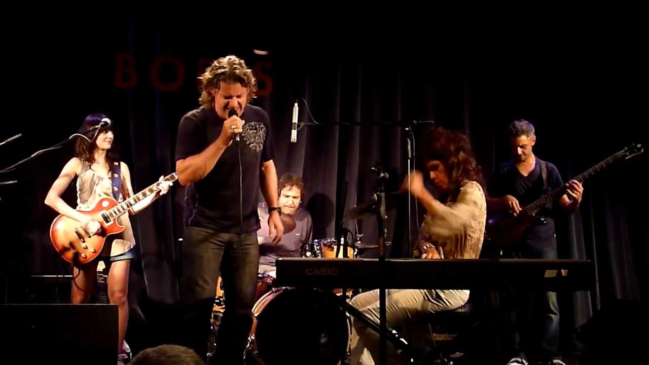 Cristina Dall y Robbie Wyckoff YouTube