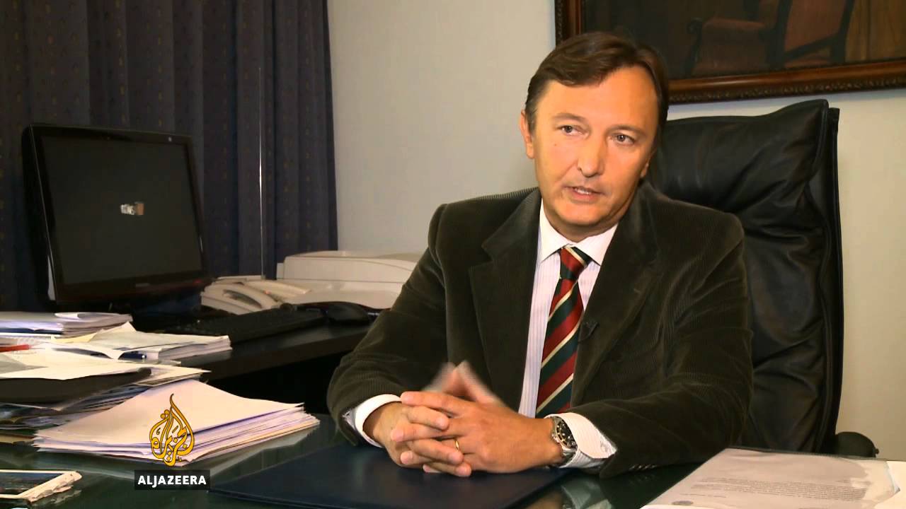 خمسة مشتبه بهم رهن الاحتجاز بتهمة بيع الامتحانات - الجزيرة البلقان