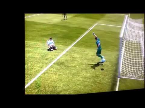 Video: FIFA 13 -kuoressa On Lionel Messi Ja Alex Oxlade-Chamberlain Ja Joe Hart