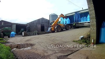 Unloading Fertiliser Devon 2019
