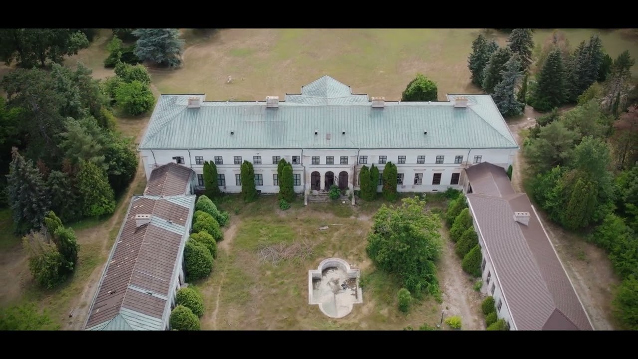 Elhagyatva, Zichy-Hadik-kastély 2022.július  (4k drónvideó)