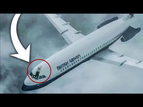 Авиакатастрофы Пилот самолета вылетел из окна на высоте 5000 метров