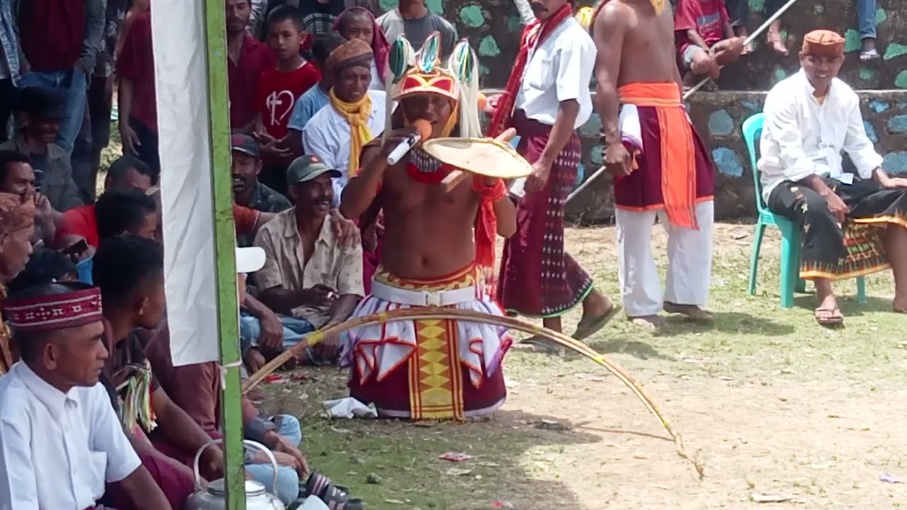 Lomes Surat Edar hari kedua caci penti Natas Torok (part I)