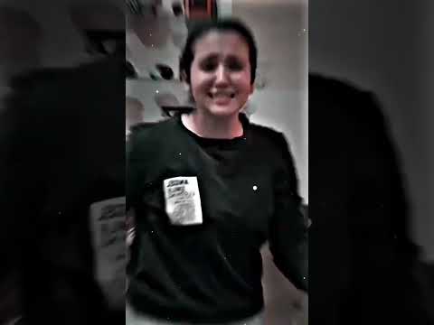 لو ناسى انا ابقى مين بص فى أسمى على الجدران