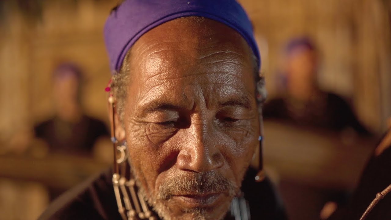 Ahowee - Nanggorere (Live)